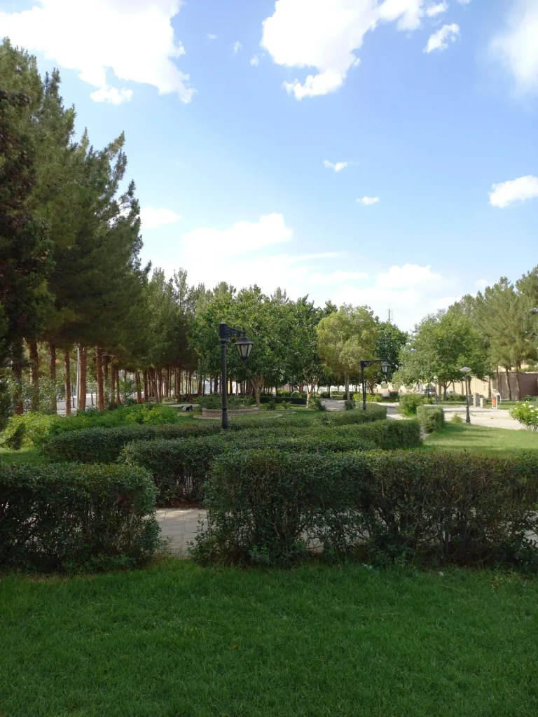 پارک آزادگان در بیرجن کجاست