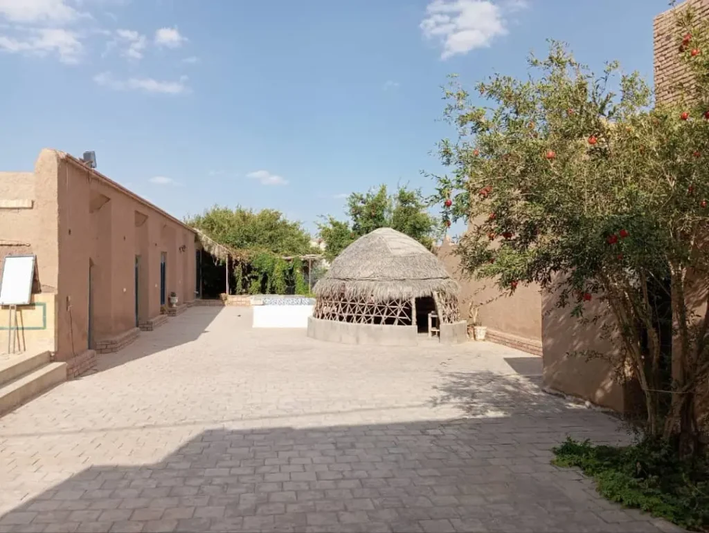 مجموعه اقامتی راگه - در رفسنجان کجاست